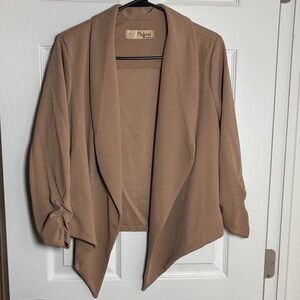 Hybrid & Company Women's Tan Blazer